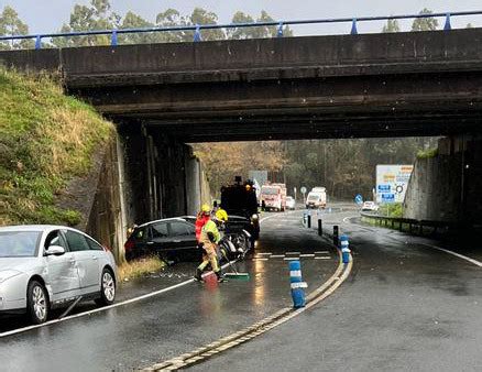 Herido un conductor en una colisión frontolateral entre dos vehículos