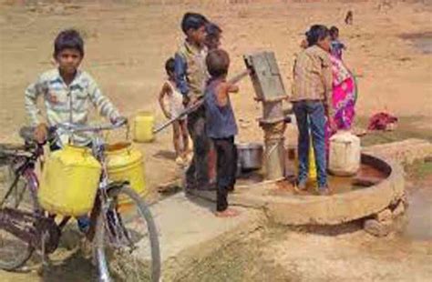 Water Crisis In Different Districts Of Bundelkhand बुंदेलखंड में पानी