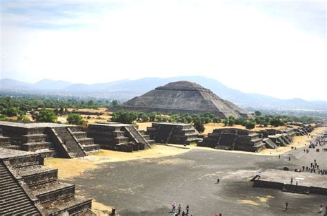 Pyramides de Teotihuacan, Mexico City au Mexique