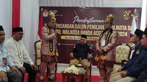 Kenakan Pakaian Melayu Keuchik Zainal Mulia Paslon Pertama Yang Daftar