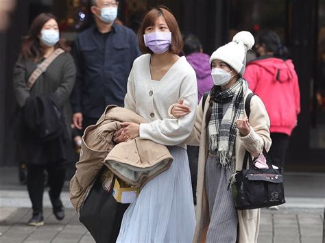 12 21本土1萬9051例 增27死、中重症73例 生活 中央社 Cna