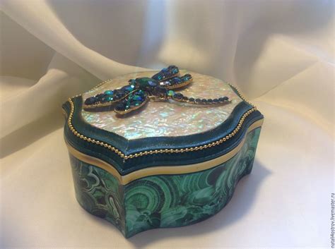 Малахитовая перламутровая шкатулка с изумрудной стрекозой – заказать на ...