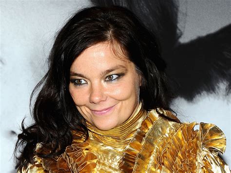 Singer and actress Bjork sells her historic New York home