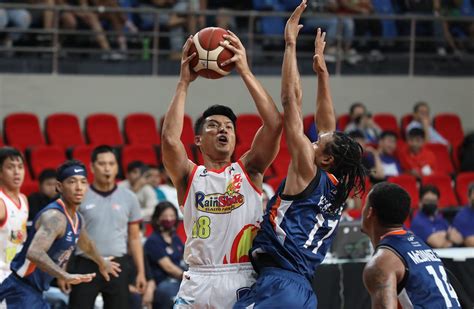 James Yap Return Spoiled As Meralco Zaps Rain Or Shine To Open