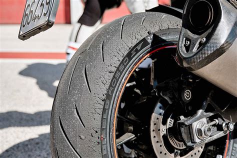 Pirelli Diablo Rosso Iv 11070zr17 54w Ve 15060zr17 66w Metzeler Ve