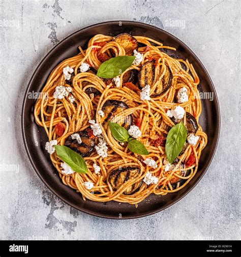 Pasta Alla Norma Traditionelle Italienische K Che Mit Auberginen