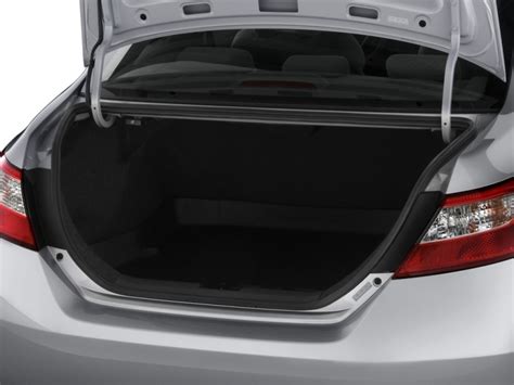 Trunk space honda civic 2010