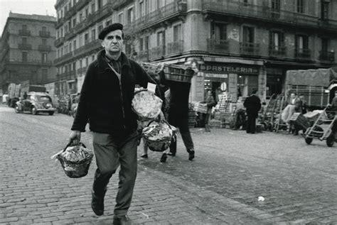 I Work The Street Joan Colom Photographs 1957 2010 Museu Nacional D