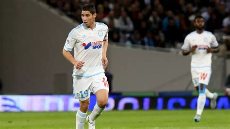 Abdelaziz Barrada Ancien Joueur Du Maroc Et De Marseille Est D C D