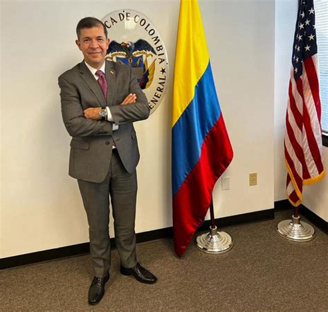 Nuevo C Nsul General De Colombia En Houston Habla Con La Informaci N