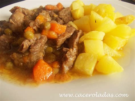 Estofado De Ternera Con Patatas Fritas Caceroladas Estofado De