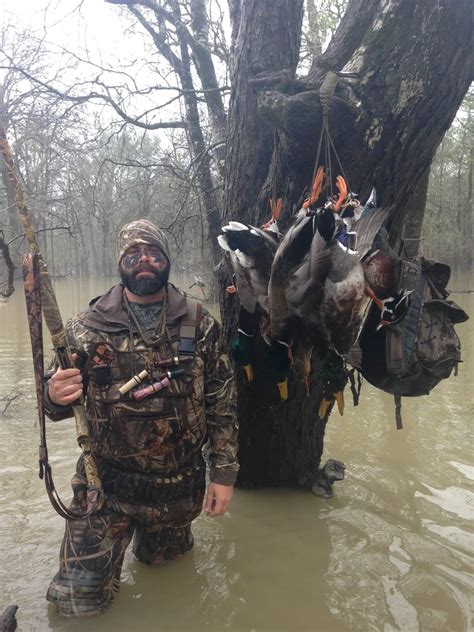 Why Camo Face Paint Is Better Than A Face Mask Carbomask - Design Talk