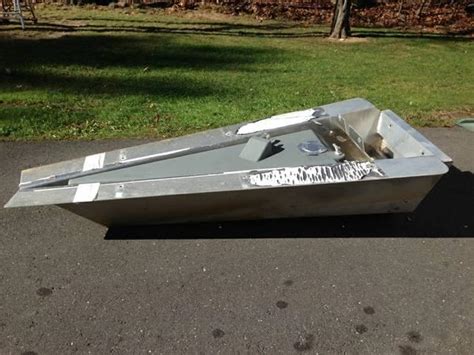 Pontoon boat motor mount with gas tank - for Sale in New Hartford, Connecticut Classified ...