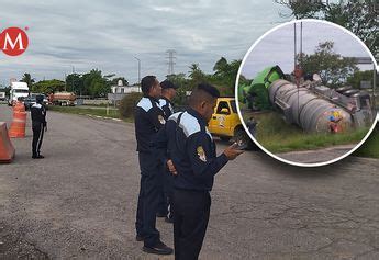 Vuelca Pipa Cargada De Combustible En Carretera Tampico Valles Grupo