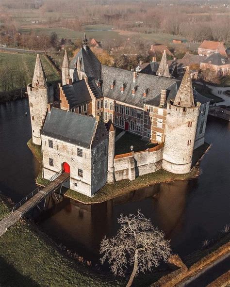 Dit Belgische Kasteel Uit De Middeleeuwen Staat Te Koop Artofit