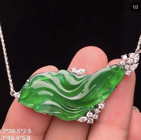 Pin by Trang Đoàn on Ngọc đẹp để ngắm Carved stone jewelry Jade