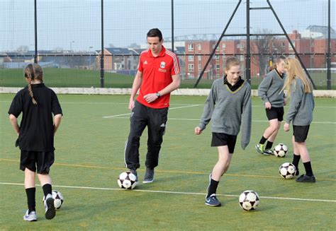 Girls get Academy support - Liverpool FC