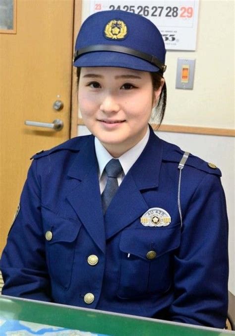 「女性警察官」おしゃれまとめの人気アイデア｜pinterest｜国和 黒原 女性警官 女性警察官 働く女性