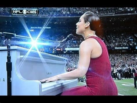 BEAUTIFUL!! Alicia Keys NATIONAL ANTHEM SUPER BOWL 2013 PERFORMANCE (HD ...