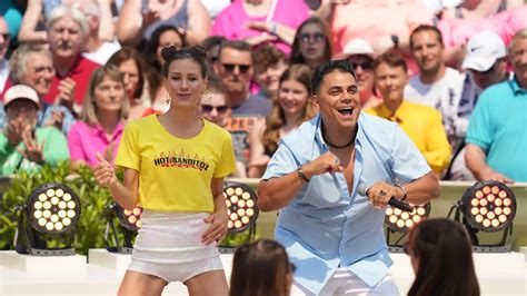 Silva Gonzalez In Kiwis Fernsehgarten Das Netz Findet Den Hot Bandito Gar Nicht Hei