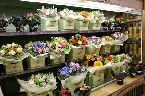 Дизайн цветочного магазина: 50 фото идей для оформления интерьера