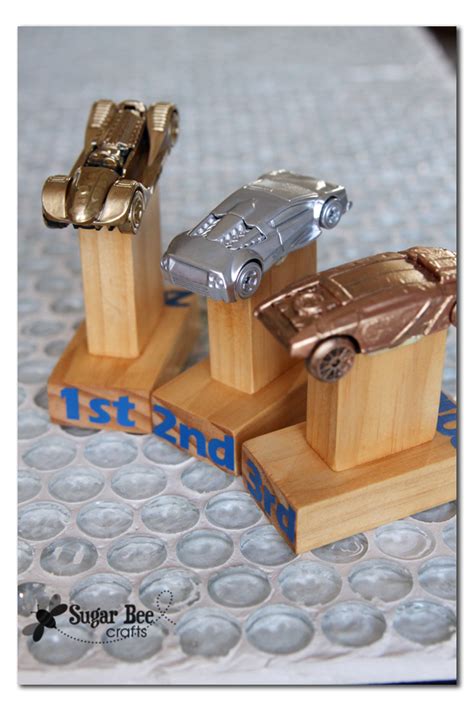 Pinewood Derby Competetion Fastest Car Prizes | DIY Trophies & Certificates