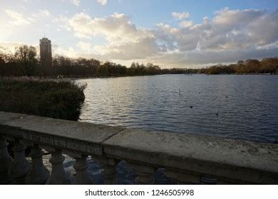 498 Hyde Park Serpentine Lake Images, Stock Photos & Vectors | Shutterstock