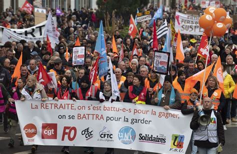 França Tem Novo Dia De Protestos Contra Reforma Da Previdência Folha Pe