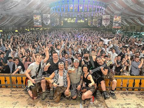 Waldshut Tiengen Oktobärfest Horheim Partyband sorgt für Stimmung