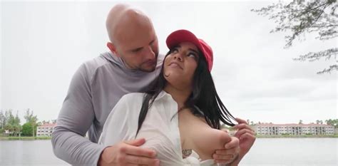 Brunette Wants Big Dick And She Is Willing To Work For It Zb Porn