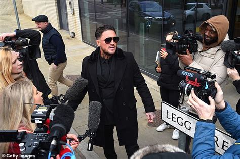 Shamed Reality Star Stephen Bear 33 To Be Sentenced For Leaked Sex Tape Daily Mail Online