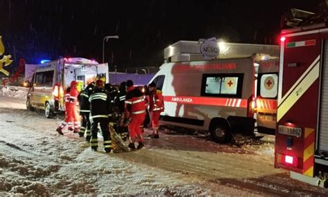 Neve Una Notte Da Dimenticare Sulle Strade Del Molise Incidenti E