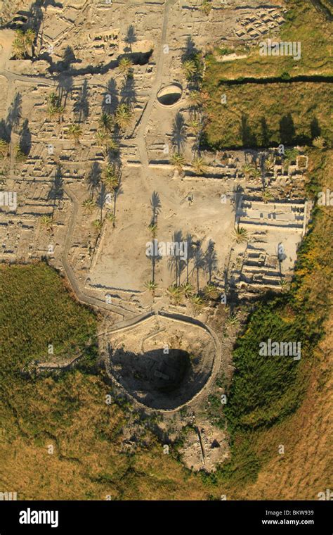 Megiddo aerial hi-res stock photography and images - Alamy