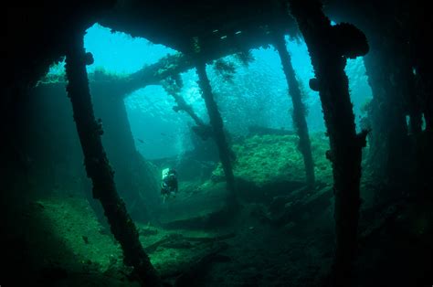 Diving Tulamben S Usat Liberty Wreck Zublu