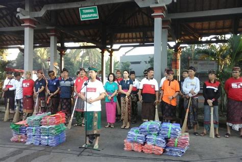 Gerakan Semesta Berencana Bali Resik Sampah Plastik Di Terminal Dan