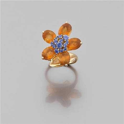 Lot Van Cleef Arpels Ann Es Bague Fleur Trembleuse Elle Est