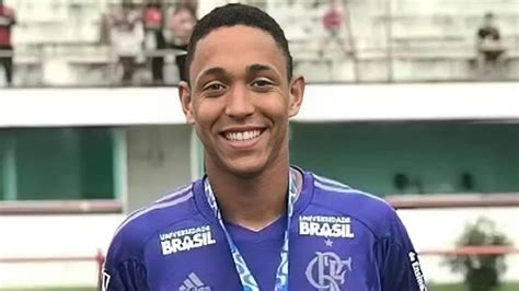 Flamengo Vai Pagar Indeniza O Milion Ria A Fam Lia De Jovem Morto No