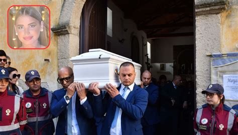 Funerali Di Margaret Spada A Lentini Lutto Cittadino E Commozione Il