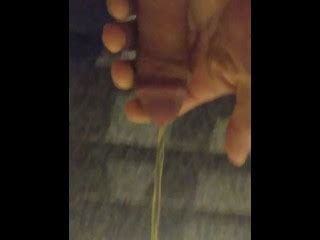 男孩在公共场所撒尿 Pornhub Gay