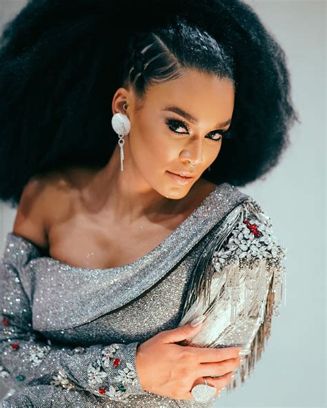 All The 🔥 Looks Of Pearl Thusi At The Netflix Queen Sono Premiere