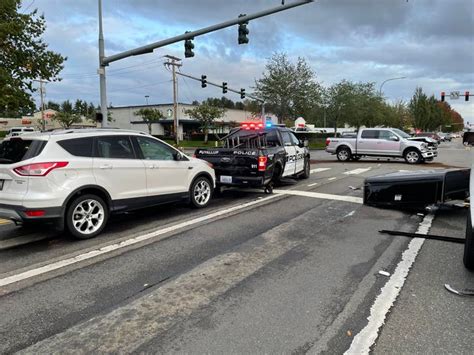 Puyallup Police Patrol Vehicle Struck, No Injuries Reported | Puyallup ...