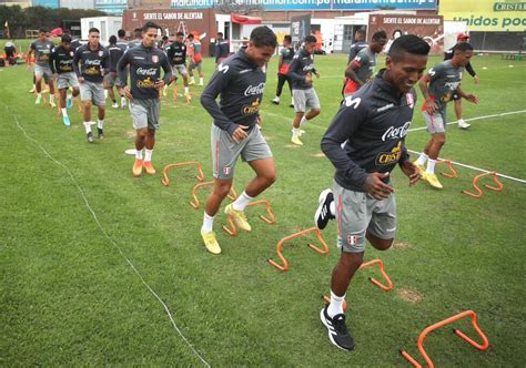 Selección Peruana Con Pedro Aquino y Sergio Peña así fueron los