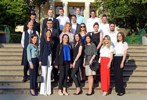 Široki Brijeg 52 naraštaj gimnazijalaca proslavio 10 obljetnicu mature Jabuka tv