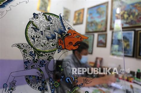 Kerajinan Lukis Kaca Cirebon Republika Online