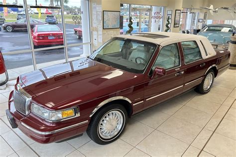 K Mile Lincoln Town Car Signature Series For Sale On Bat