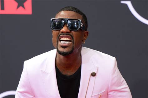 Totally Accurate Tweets About Ray J Blasting Kris Jenner Kim Kardashian Over The Sex Tape