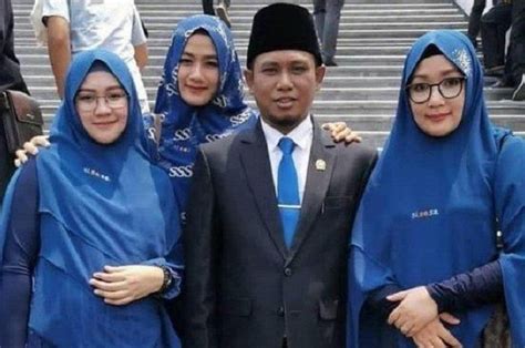 Punya Istri 3 Sosok Lora Fadil Anggota DPR Ini Bikin Netizen Bengong