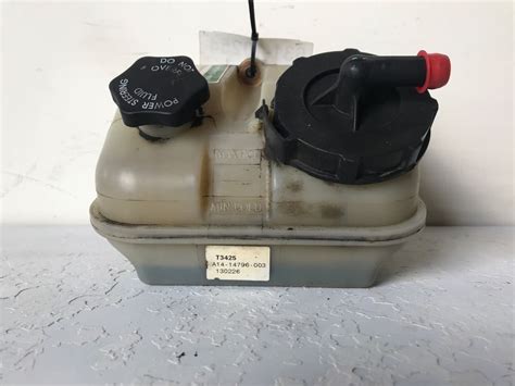 Used Freightliner Cascadia Power Steering Reservoir For Sale