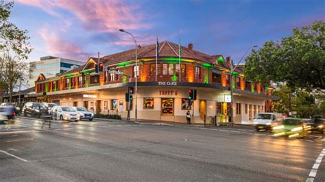 The Oaks Hotel Sydney For Sale Neutral Bay Pub Offered For Record