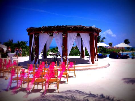 The Secrets Maroma Beach Has Incredible Wedding Set Ups Wedding Set